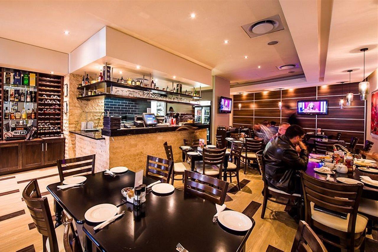 Genesis All-Suite Hotel Johannesburg Buitenkant foto