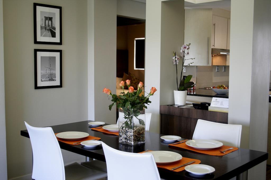 Genesis All-Suite Hotel Johannesburg Buitenkant foto
